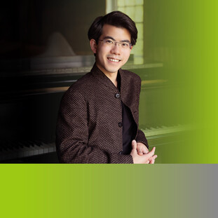 Chow Sang Sang Proudly Sponsors: Celebrating Aristo Sham