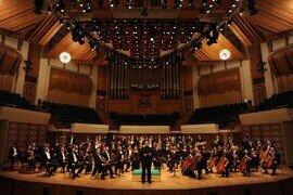 Hong Kong Philharmonic -
Great Eagle 50th Anniversary proudly sponsors:
Christmas Around the World (Dec 23 & 24)