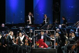 太古「港樂‧星夜‧交響曲」─ 香港管弦樂團年度戶外大型交響音樂會 2016年11月12日於中環海濱舉行