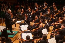 梵志登的柴可夫斯基第四交响曲及王敬的布拉姆斯小提琴协奏曲
享受一个既浪漫抒情又振奋人心的晚上
太古音乐大师系列：梵志登｜布拉姆斯与柴可夫斯基（10月19及20日）